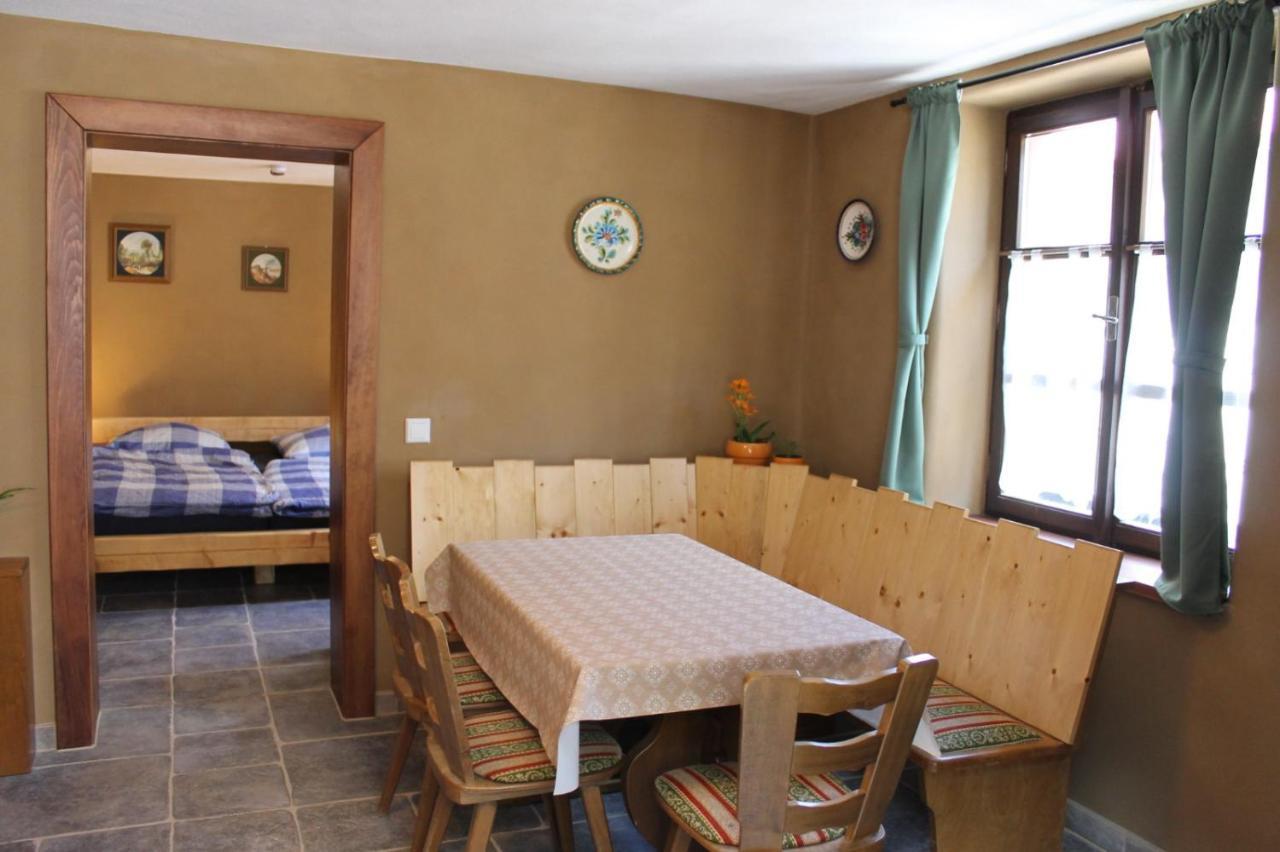 Feriengut Zum Trinkstorch Apartment Leinsweiler Luaran gambar